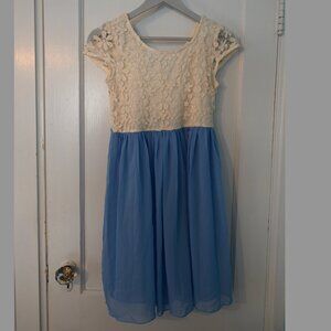 Blue and White Lace & Chiffon Dress – Size Youth Girls 16